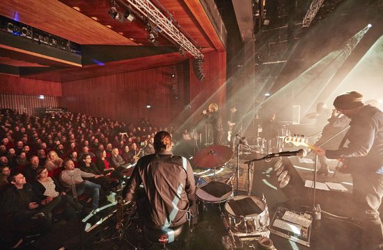 Theatersaalbühne Technik